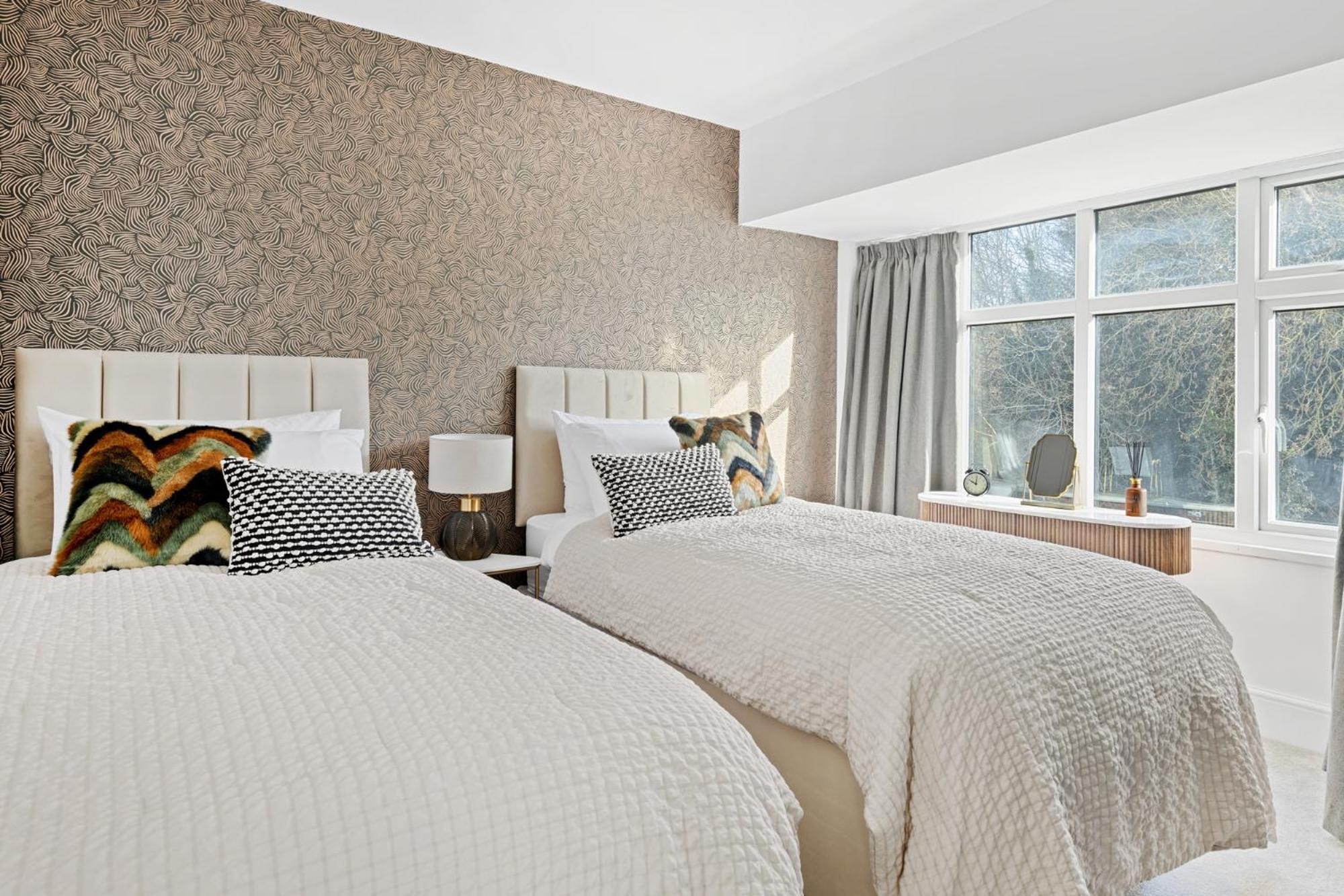 Windsor House By Andrew Hart Holiday home